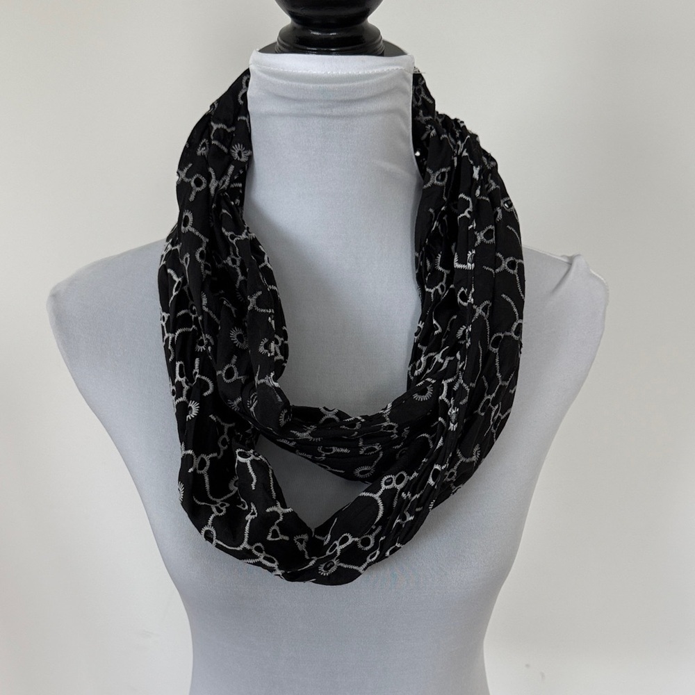 Chic Black and White‎ Patterned Scarf